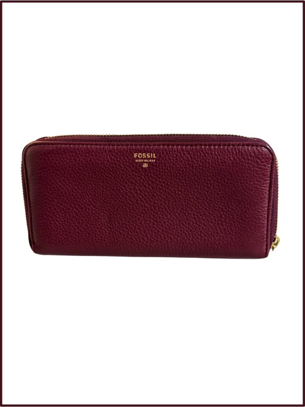 EUC Fossil Zippered Wallet in Burgundy